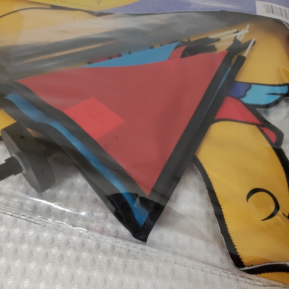 Disney Winnie The Pooh Umbrella Whimsical Spinning Lawn Home Garden Ornament New - Picture 6 of 6